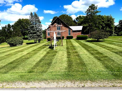 Lawn care work 31